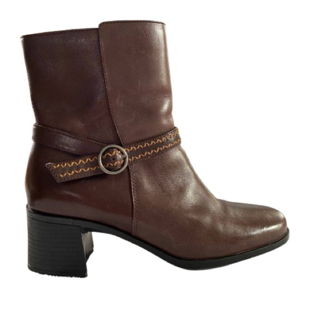 Clarks Women’s Soft Brown Leather Ankle Boots Size 7 Buckle Detail 2.5” Heel